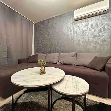 By The Sea Apartmán *